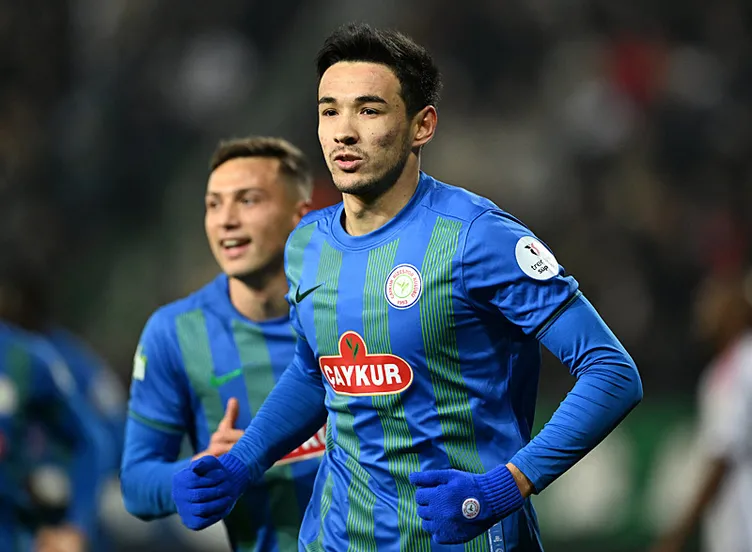 Son dakika haberi: Rizespor - Beşiktaş maçında inanılmaz pozisyon! Herkes gol diye beklerken Mert Günok...