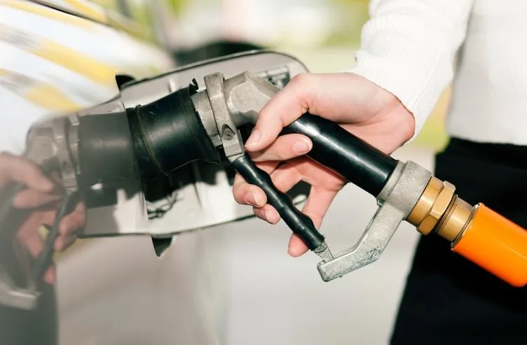 BENZİN, MAZOT FİYATI SON DAKİKA: Petrol yükseldi! Zam geliyor! Benzin ve motorin fiyatları ne kadar, kaç TL olacak?
