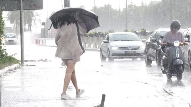 SON DAKİKA | Meteoroloji uyardı! Kuvvetli sağanak ve fırtına kapıda! O tarihlerde şemsiyesiz çıkmayın