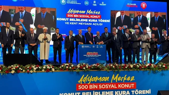 bakan-kurum-doa-ile-2-gunde-45-milyon-ambalaj-topladik-1783090859467.jpg Bakan Kurum: “DOA ile 2 günde 4,5 milyon ambalaj topladık”