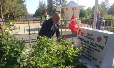 Niğde Valisi Mustafa Koç Ömer Halisdemir’in kabrini ziyaret etti