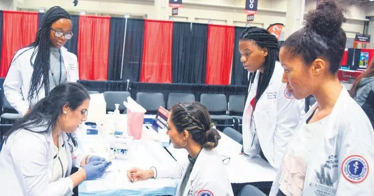 Siyahi doktorlar için 100 milyon dolar