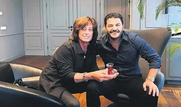 Ofisınde bir rock yıldızını ağırladı