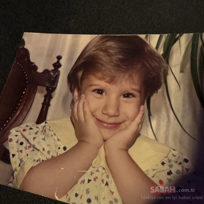 Kimilerine göre asi, kimilerine göre deli dolu... Şimdilerin ünlü şarkıcısını tanıdınız mı? 37 yaşına girdi