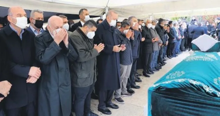 Erdoğan, iş insanı Gür’ün cenazesine katıldı