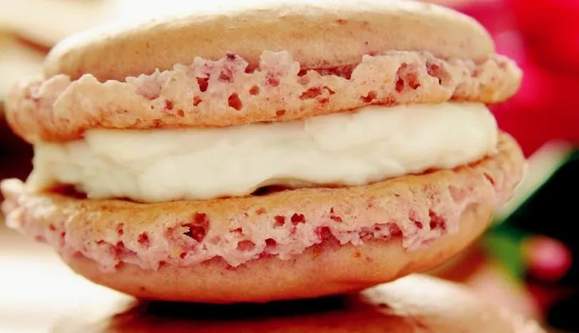Pembe Macaron (Pancarlı Sade Kremalı) Bisküviler ve Kurabiyeler Haberleri