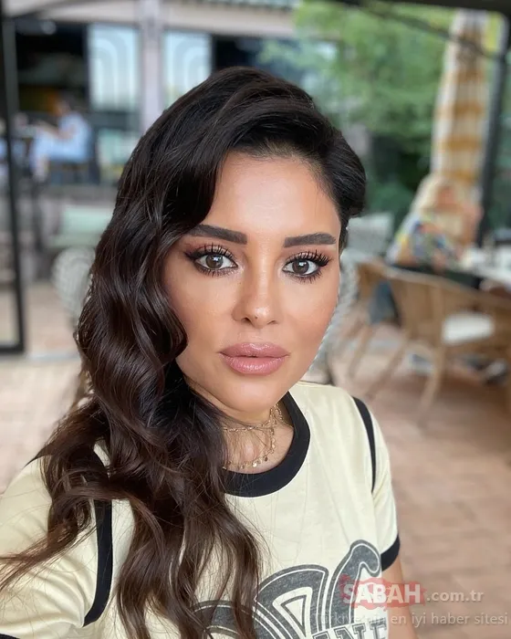 ’Karabiberim’ klibiyle ünlenen İlknur Soydaş’ın son hali olay! Serdar Ortaç göbeğinden zeytin yemişti...