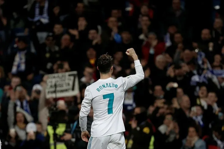 Cristiano Ronaldo, Lionel Messi’den 1 euro fazla istiyor