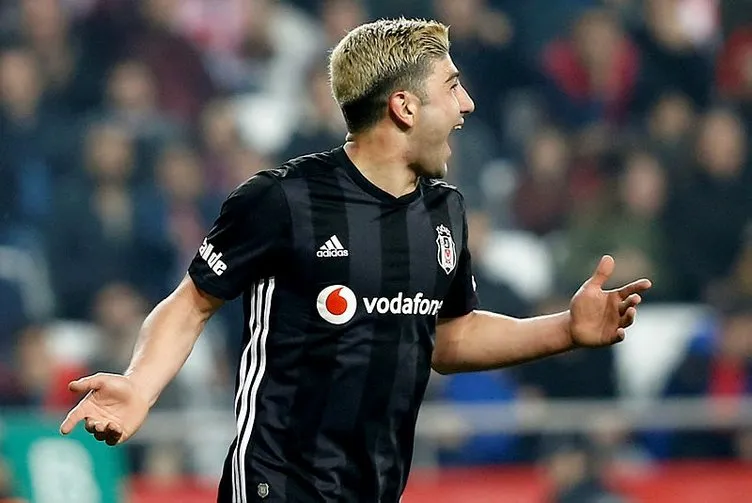 Son dakika Beşiktaş transfer haberleri! Beşiktaş’ın yeni transferi hafta içi geliyor! Mohamed Elyounoussi...