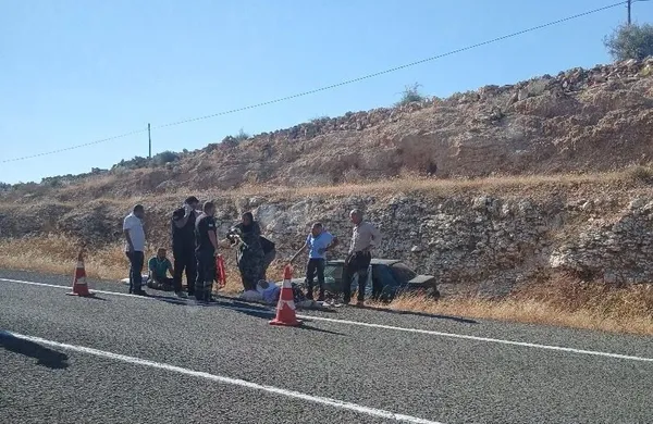 sanliurfa-gaziantep-yolunda-kaza-2-yarali-1782062791951.jpg