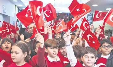 İkinci dönem bayrak coşkusuyla başladı