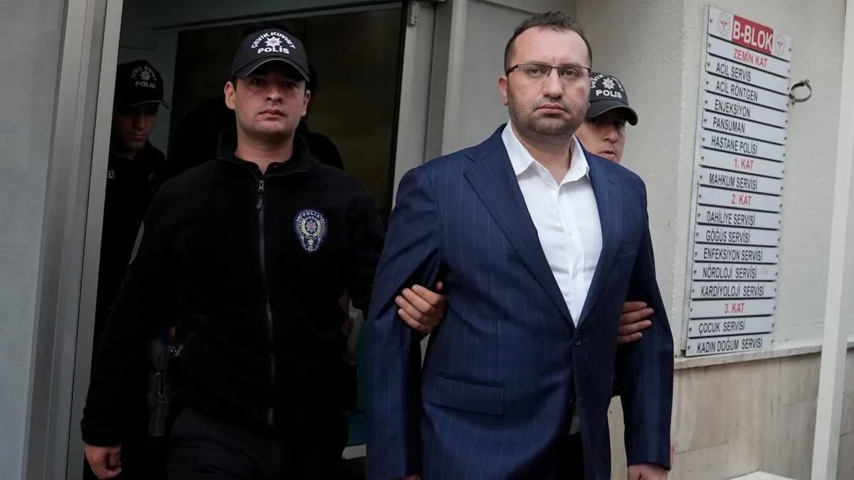 Rüşvetten tutuklu eski CHP’li başkana yağmadan 16 yıl hapis talebi Rüşvetten tutuklu eski CHP’li başkana yağmadan 16 yıl hapis talebi
