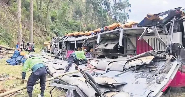 Peru’da otobüs faciası: 18 ölü
