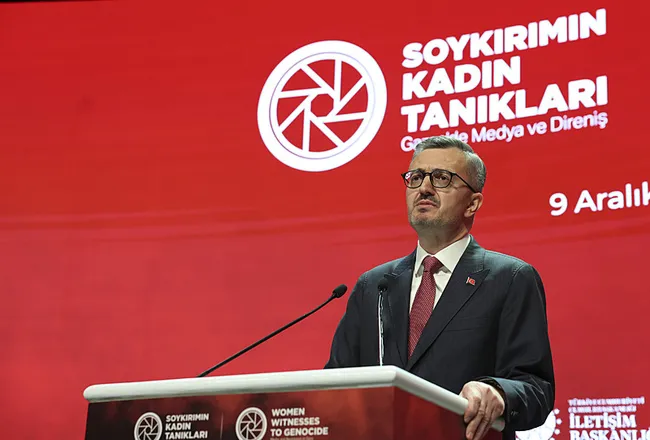 iletisim-baskani-duran-gazze-panelinde-konustu-dijital-guvenligimizi-korumak-zorundayiz-1765291203794.jpg (800×542)