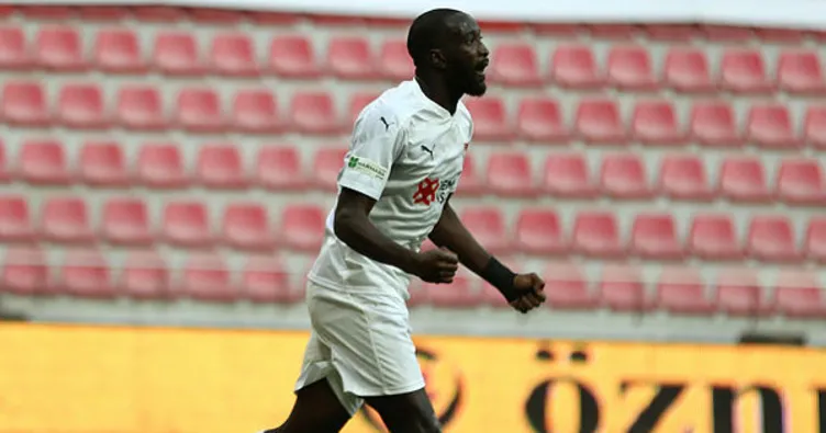 Yatabare 2 yıl daha Sivasspor’da