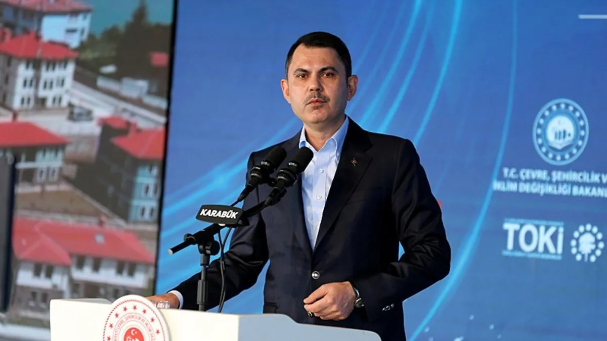 Bakan Kurum: Evine girmeyen tek bir depremzede bırakmayacağız