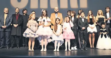 ‘Efes’in Sırrı’na karnaval havasında gala!