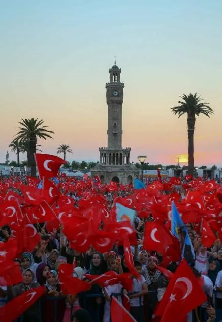izmir-15-temmuza-hazir-iste-gun-gun-program-1783602011944.jpg