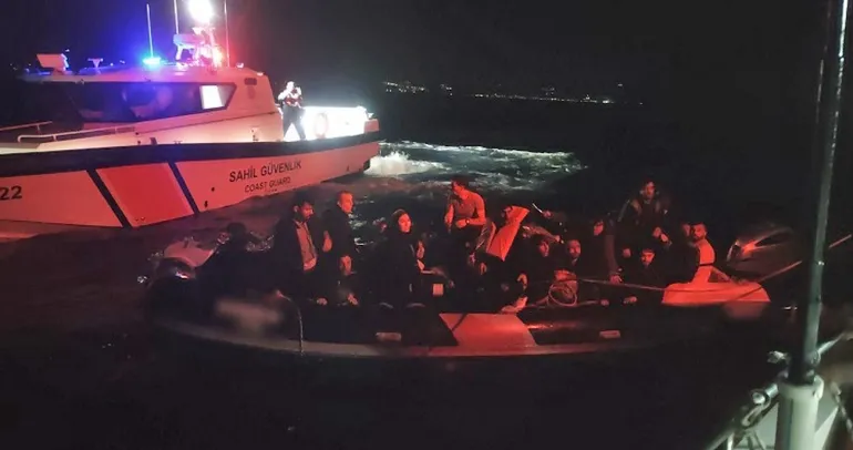 İzmir’de 24 düzensiz göçmen yakalandı