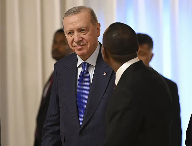 baskan-erdogan-chpnin-icine-dustugu-bataklikla-ilgilenmiyoruz-sadece-isimize-bakiyoruz-1771408521143.jpeg Başkan Erdoğan: CHP'nin içine düştüğü bataklıkla ilgilenmiyoruz... Sadece işimize bakıyoruz
