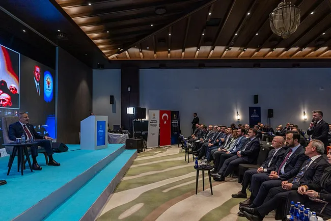 bakan-fidan-bursada-ak-parti-dogu-marmara-bolge-strateji-toplantisina-katildi-1777745565495.jpeg