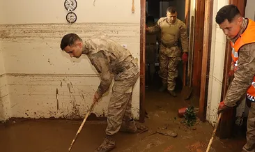 Jandarma komandoları Ayazağa’da: Sel sonrası yaralar sarılıyor