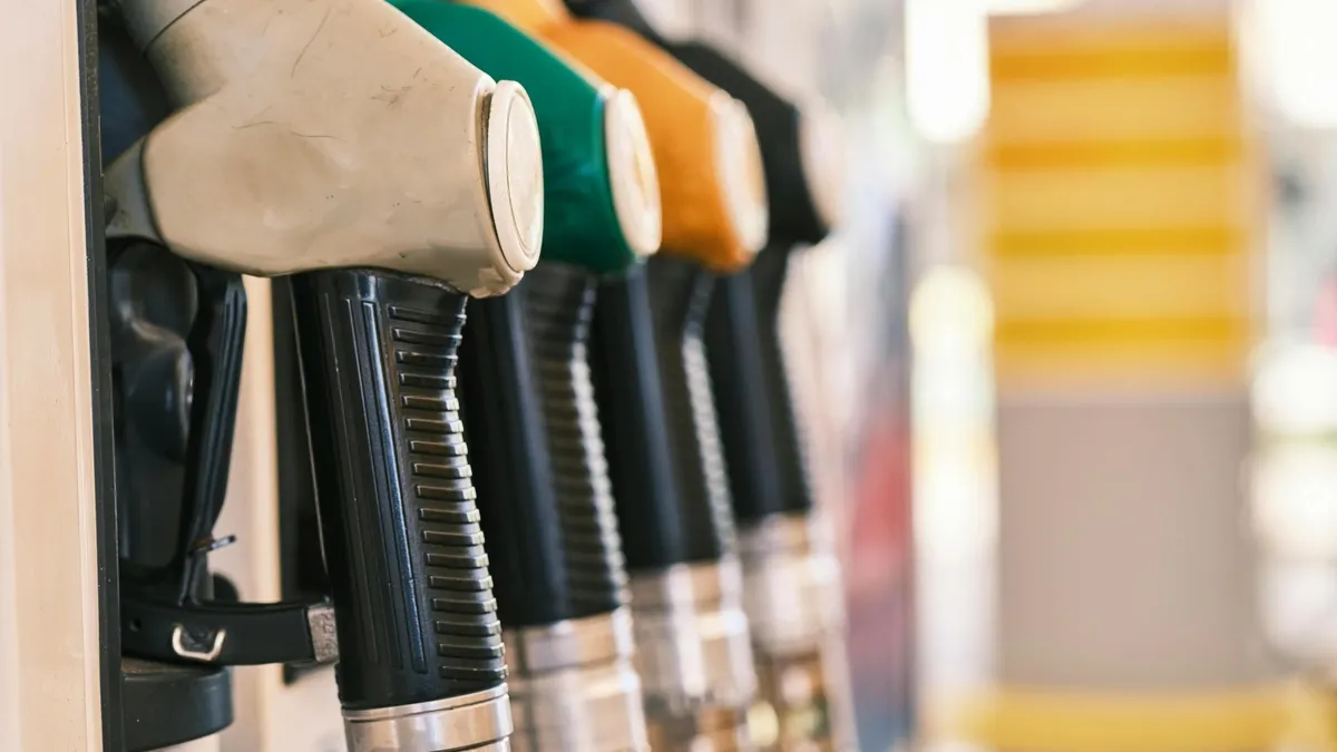 Petrol 90 dolara dayandı: ABD fiyat tahminini yükseltti