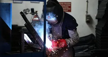 Fabrika gibi okulda üretimde rekor gelir!