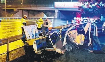 Alkollü sürücü otobüs durağına daldı