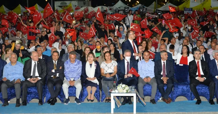 Gaziantep demokrasi nöbetine koştu