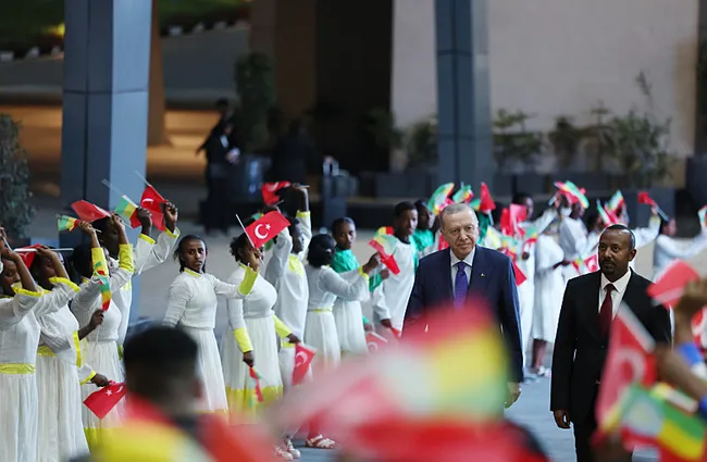 baskan-erdogan-chpnin-icine-dustugu-bataklikla-ilgilenmiyoruz-sadece-isimize-bakiyoruz-1771408531527.jpeg Başkan Erdoğan: CHP'nin içine düştüğü bataklıkla ilgilenmiyoruz... Sadece işimize bakıyoruz