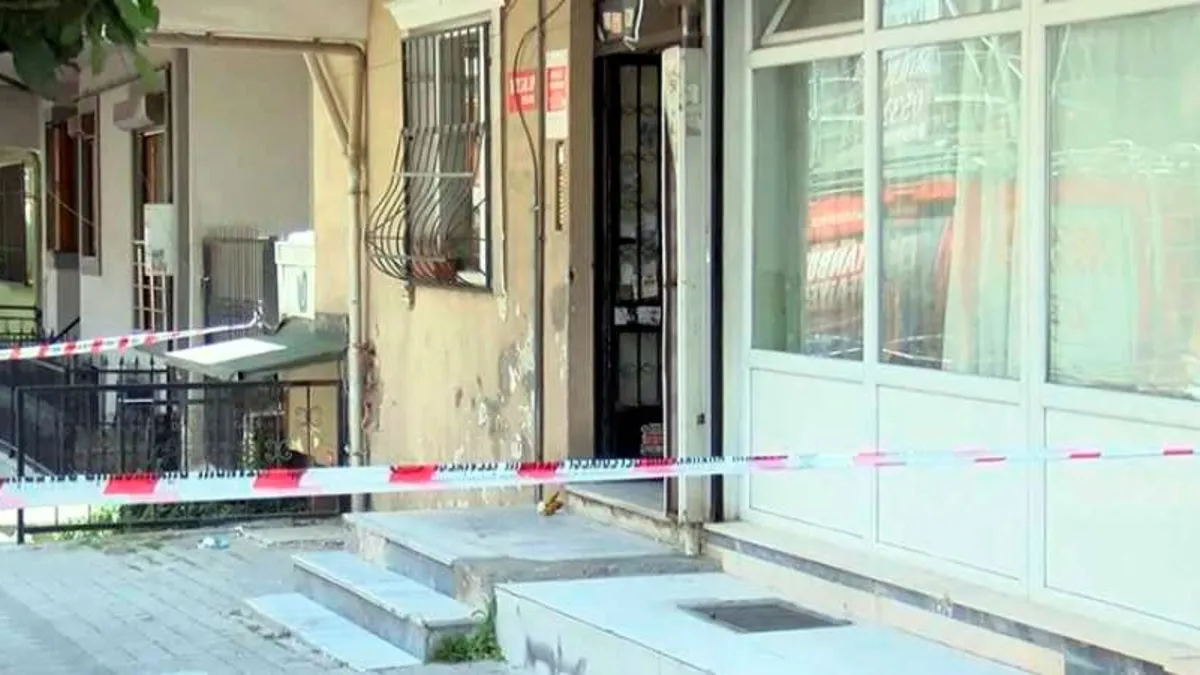 Güngören'de kentsel dönüşüm alanında doğalgaz patlaması sonrası oluşan hasar.