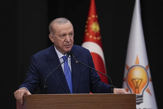 son-dakika-haberi-baskan-erdogandan-chp-yonetimine-tepki-vatandasin-akliyla-alay-etmeyi-artik-birakmalilar-1778597225620.jpg SON DAKİKA HABERİ | Başkan Erdoğan'dan CHP yönetimine tepki: Vatandaşın aklıyla alay etmeyi artık bırakmalılar