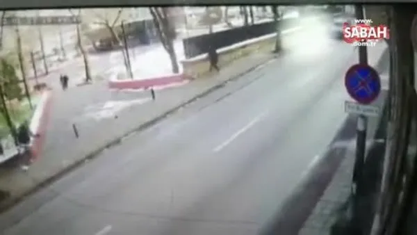 Bursa'da otobüse kartopu atan çocukları kovalayan otobüs şoförü bıçaklandı | Video