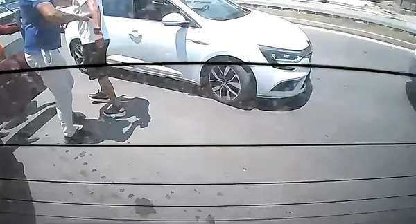 yol-tartismasinda-trafigi-tehlikeye-dusuren-surucuye-261-bin-tl-ceza-1784320170337.jpg