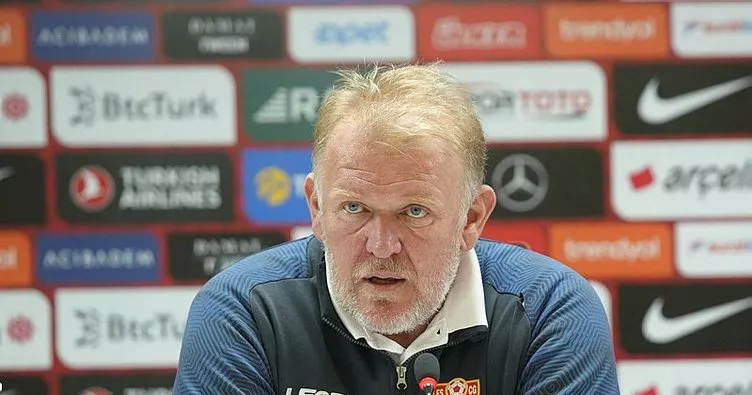 Robert Prosinecki: Grupta favori Türkiye’