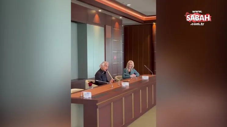 Müzisyen Ömer Faruk Tekbilek, Millet Kütüphanesi'nde öğrencilerle buluştu