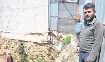 Aylardır şebeke suyu boşa akıyor