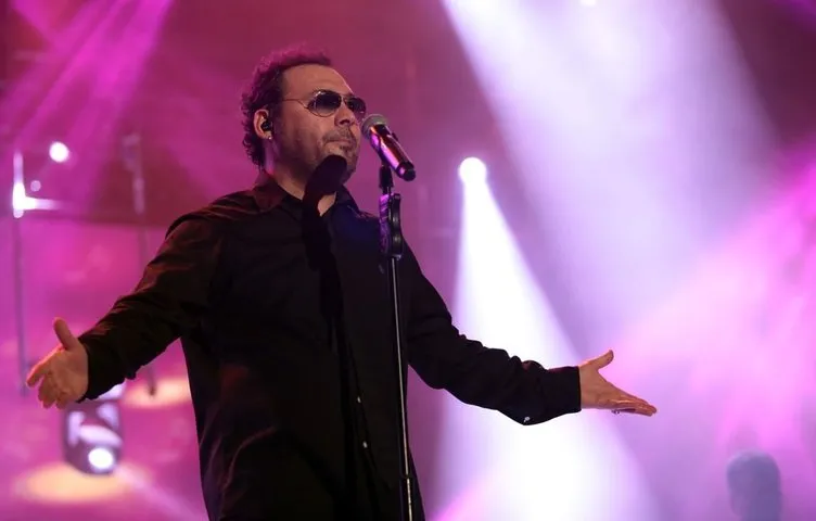 ya ar ve seksend rt ten ya mur alt nda konser fotohaber ya ar ve seksend rt ten ya mur alt nda konser fotohaber