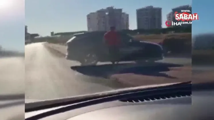 Survivor Hikmet, başcazgırı Dede'yi sokak ortasında sopayla böyle darp etti | Video