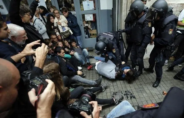 İspanya'da referandum gerginliği: Baskın düzenleniyor