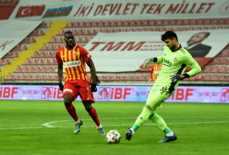 Son Dakika: Beşiktaş’ta Sergen Yalçın iki ismin biletini kesti! Fenerbahçe ve Galatasaray ile transfer savaşı