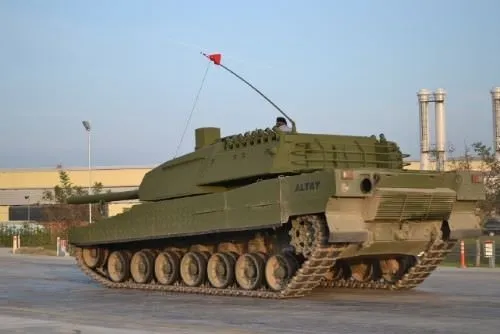 Türk Tankı Altay 2016 yılının sonunda kullanıma hazır olacak