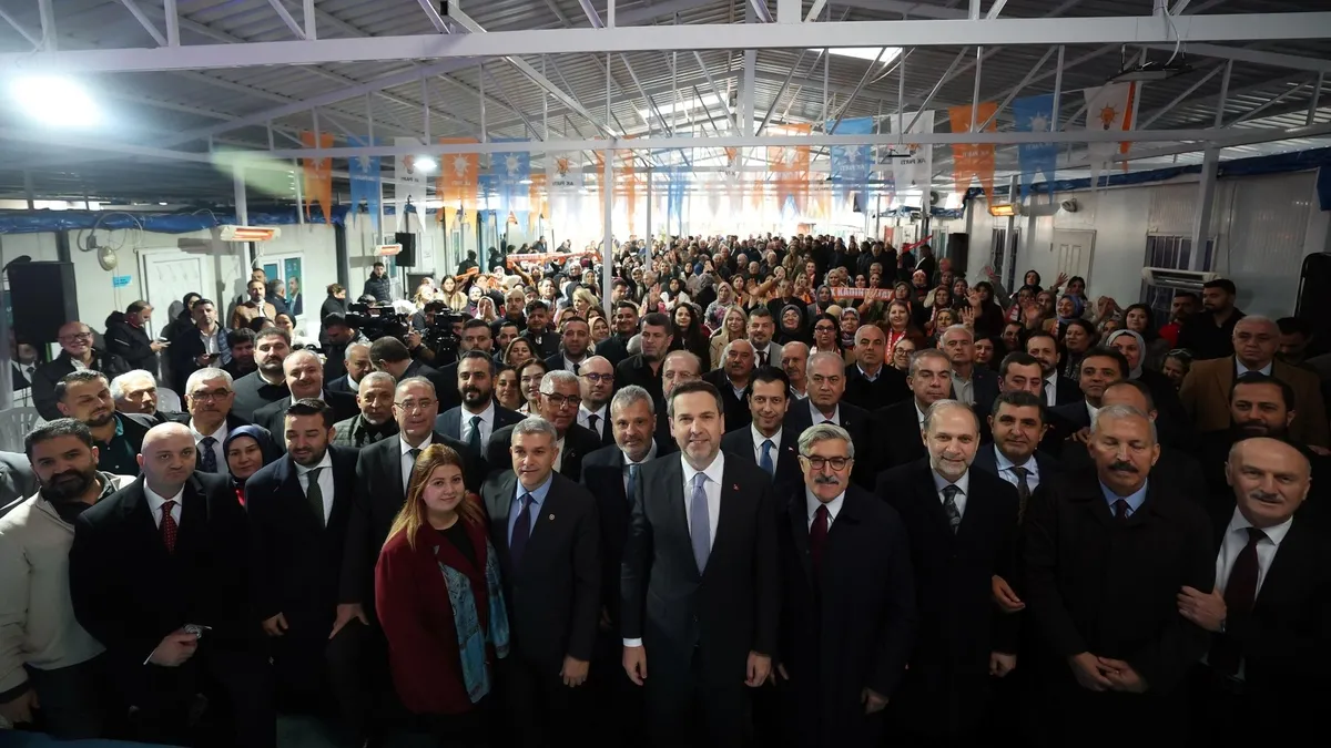 AK Parti Genel Başkan Yardımcısı Yayman: Son depremzede evine girene kadar çalışmaya devam edeceğiz AK Parti Genel Başkan Yardımcısı Yayman: Son depremzede evine girene kadar çalışmaya devam edeceğiz