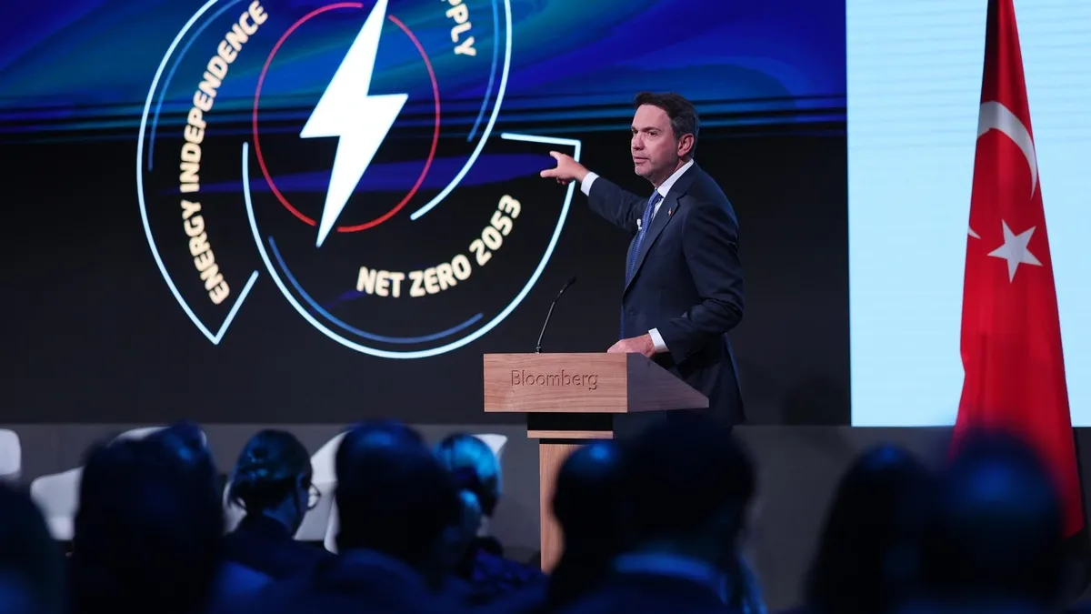 Enerji ve Tabii Kaynaklar Bakanı Alparslan Bayraktar
