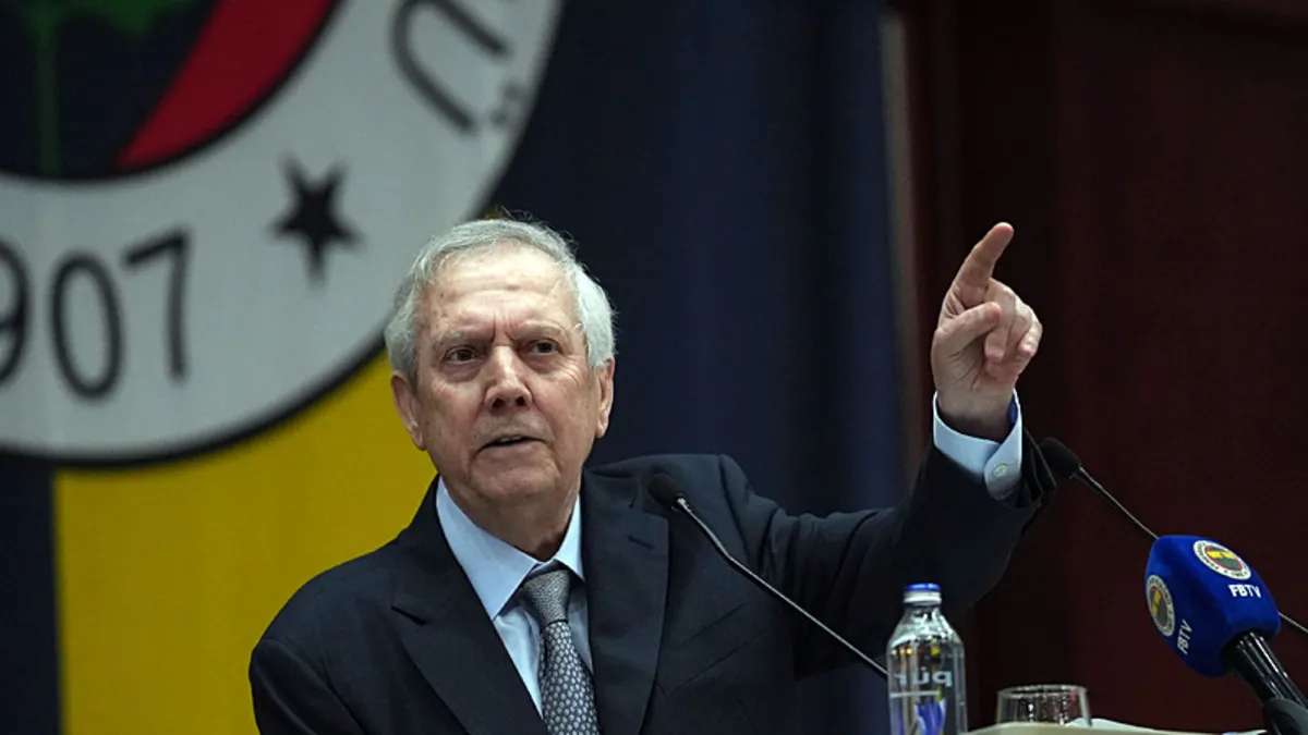 Fenerbahçe’de Aziz Yıldırım başkan adayı olacak mı? Fenerbahçe’de Aziz Yıldırım başkan adayı olacak mı?
