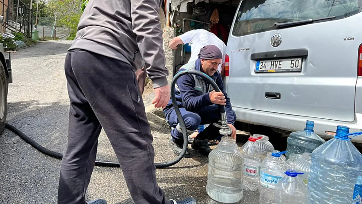 Beykoz’da İSKİ kaynaklı su arızası: Akıllara eski İstanbul’u getirdi! ‘2026 senesinde doksanları yaşıyoruz’ Beykoz’da İSKİ kaynaklı su arızası: Akıllara eski İstanbul’u getirdi! ‘2026 senesinde doksanları yaşıyoruz’