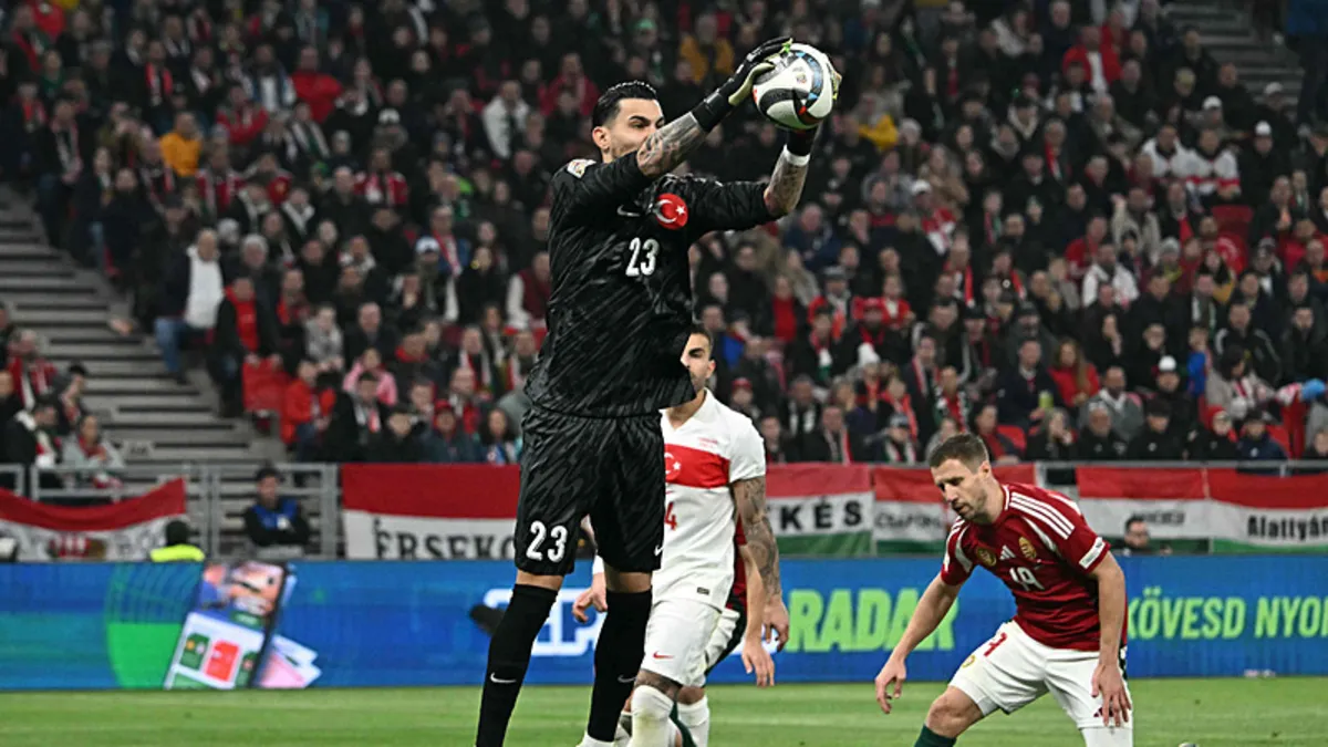 Uğurcan Çakır: “Herkesle çok iyi arkadaşız” Uğurcan Çakır: “Herkesle çok iyi arkadaşız”