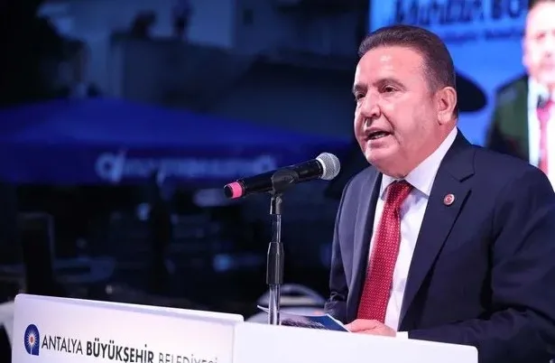 son-dakika-antalyadaki-muhittin-bocek-sorusturmasinda-yeni-gelisme-oglu-gokhan-bocek-gozaltina-alindi-1755603063547.jpg Son dakika | Antalya'daki 'Muhittin Böcek' soruşturmasında yeni gelişme: Oğlu Gökhan Böcek gözaltına alındı