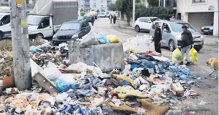 ‘Kantin solcuları çöpleri toplayamıyor’